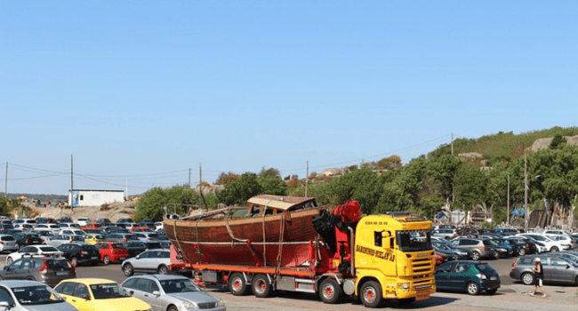 Large Boat Towing Large Boat Towing